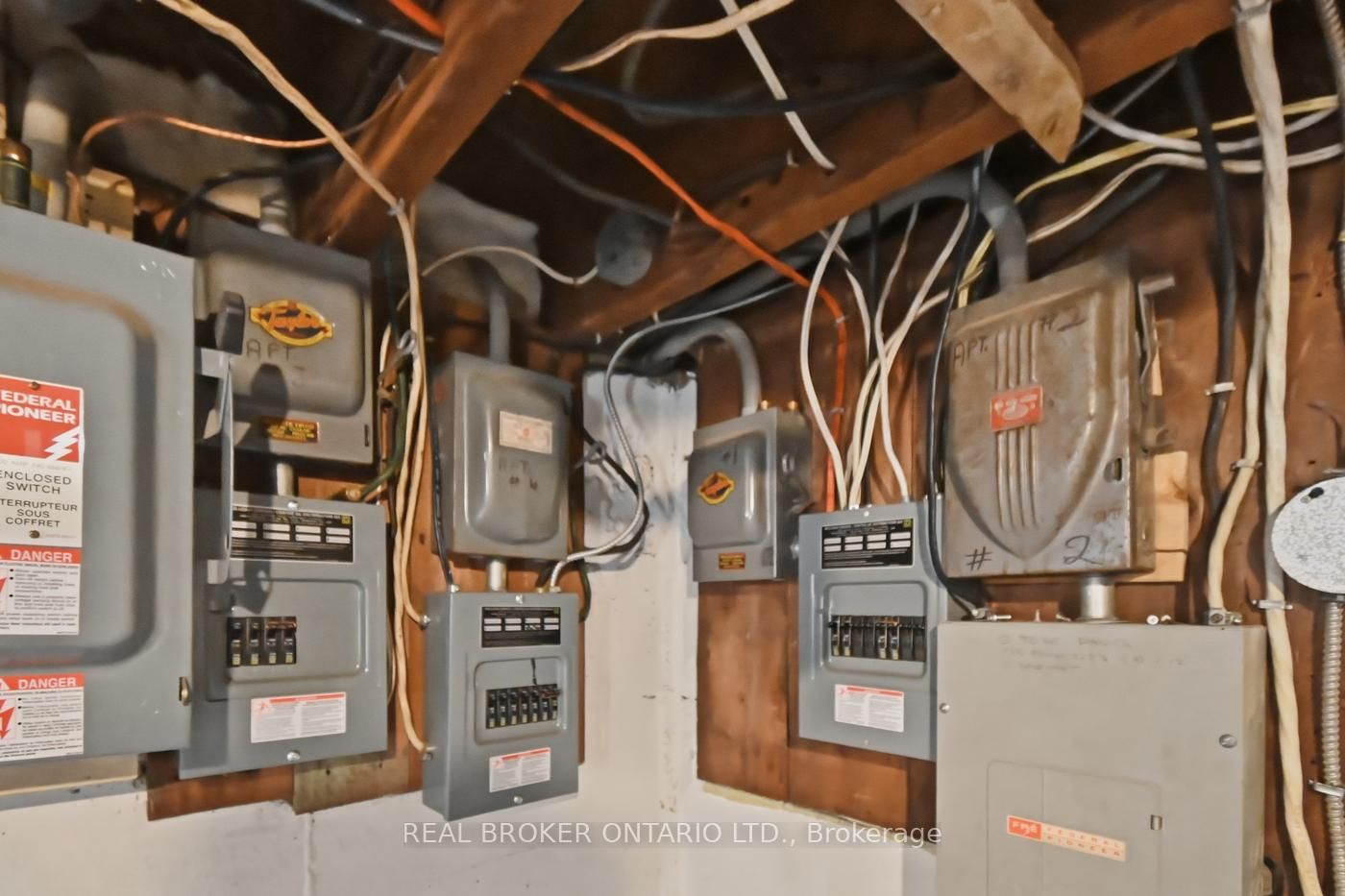 256 Lincoln Street • Welland, ON photo 36
