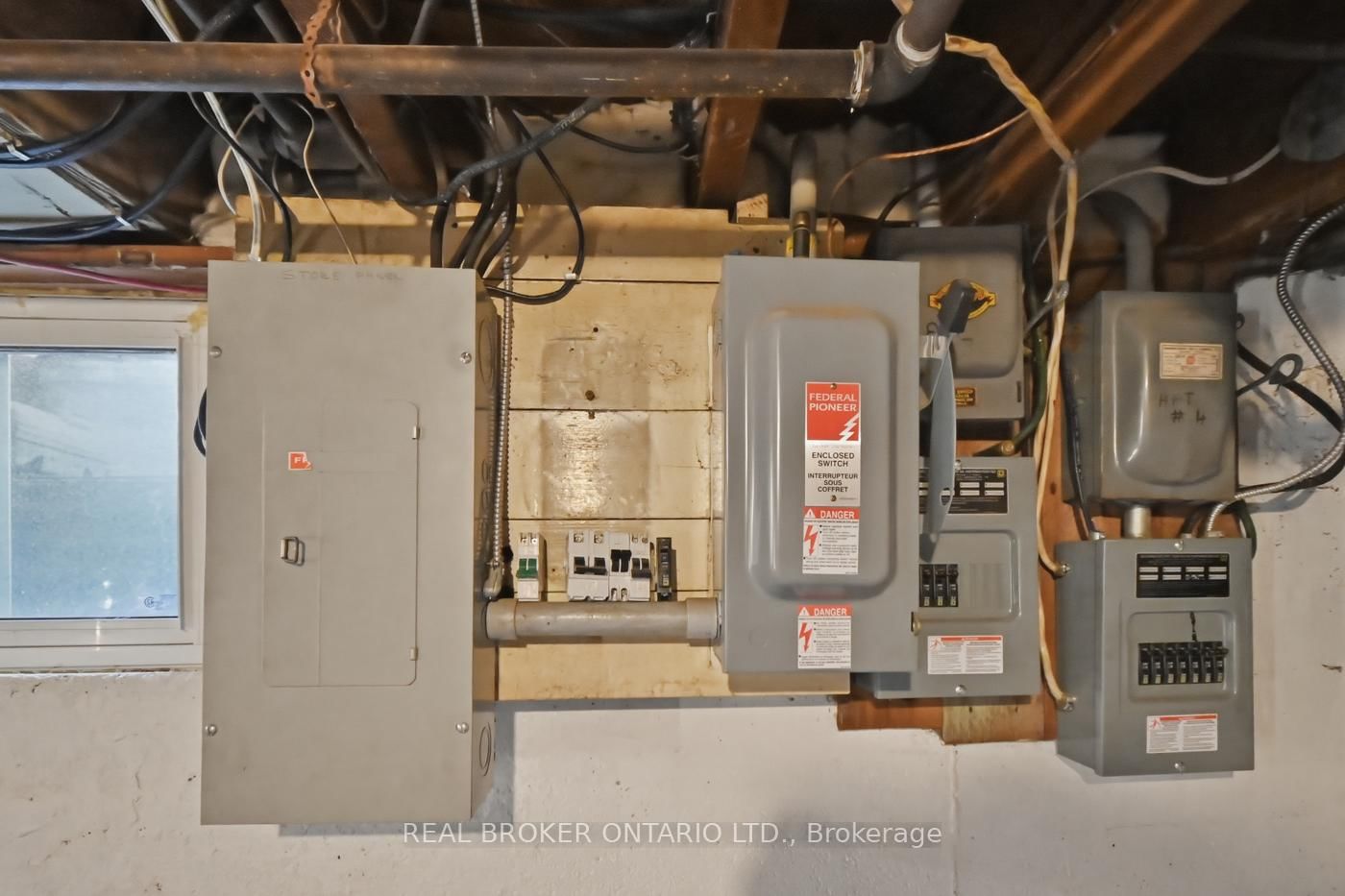 256 Lincoln Street • Welland, ON photo 37