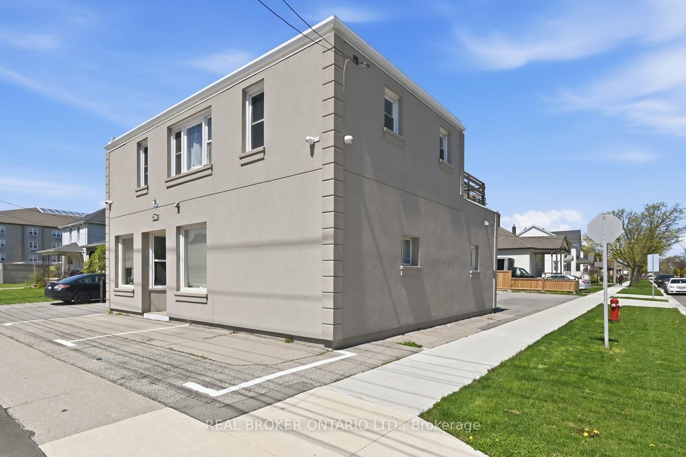256 Lincoln Street • Welland, ON photo 4