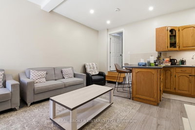 256 Lincoln Street • Welland, ON photo 7