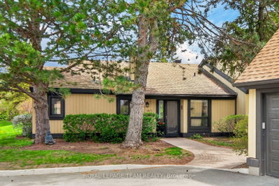 10 Pebble Beach Court
