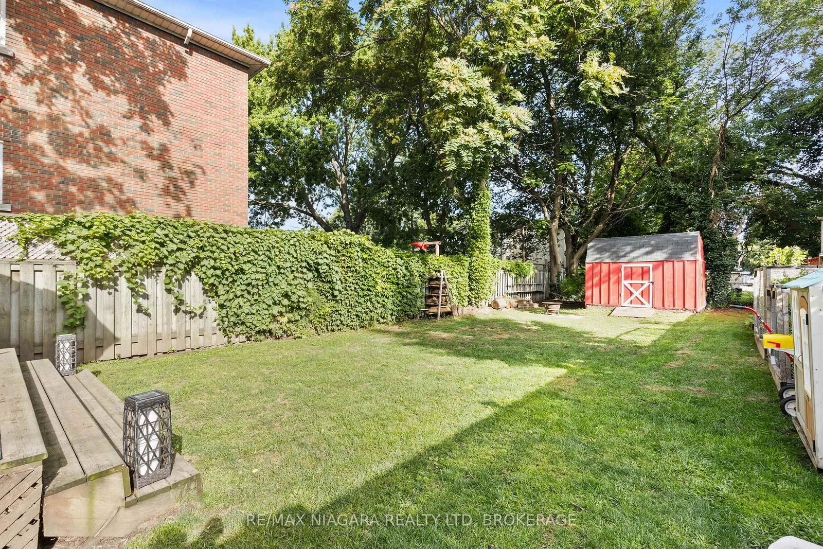 85 Maple Street • St. Catharines, ON photo 26