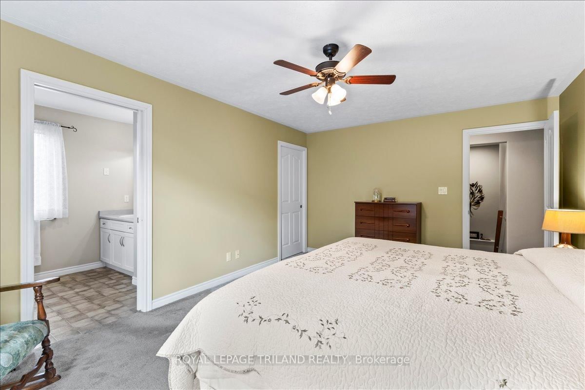 272 4th Street Crescent • Hanover, ON photo 14