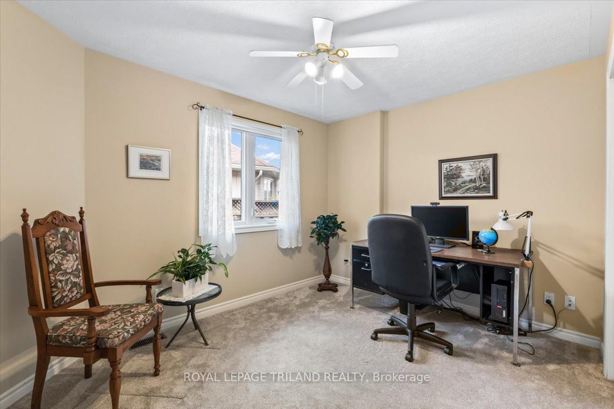 272 4th Street Crescent • Hanover, ON photo 17