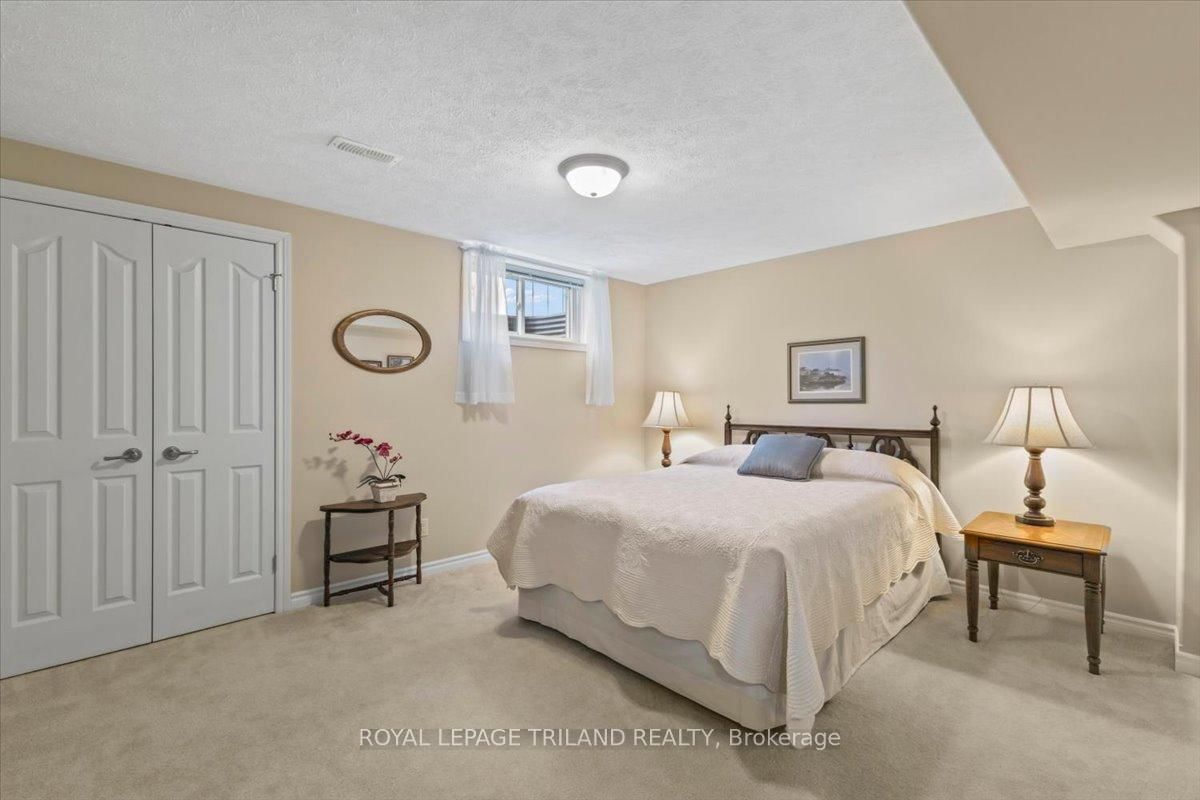 272 4th Street Crescent • Hanover, ON photo 21