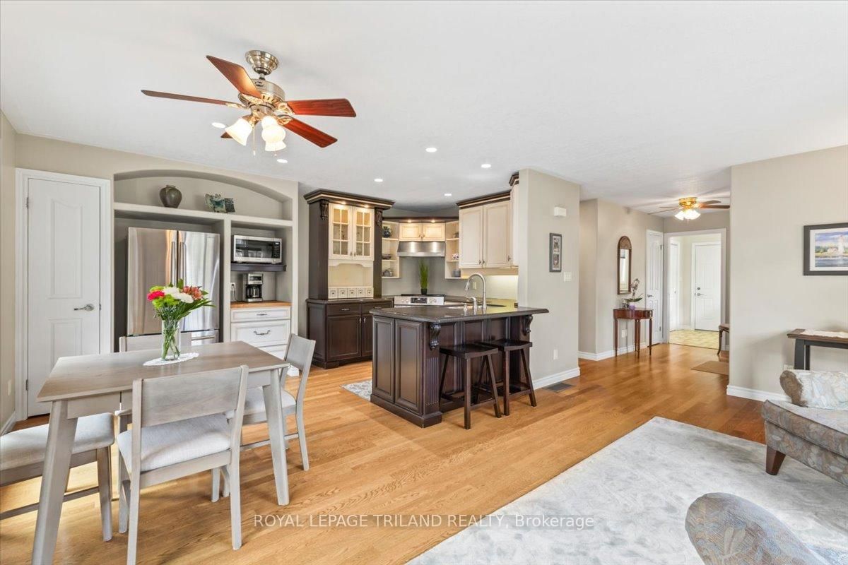 272 4th Street Crescent • Hanover, ON photo 9