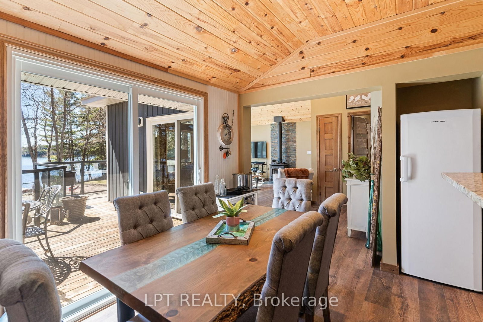1369 Hipkiss Drive • Dysart et al, ON photo 18
