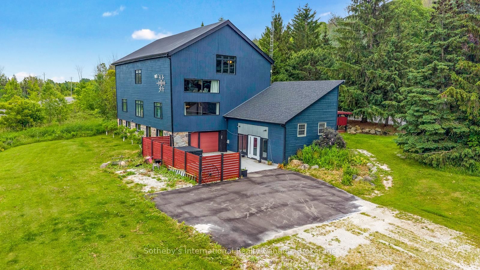 121 Old Highway 26 • Meaford, ON photo 37