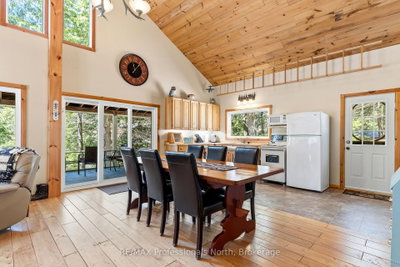 10469 Little Hawk Lake WAO • Algonquin Highlands, ON photo 6