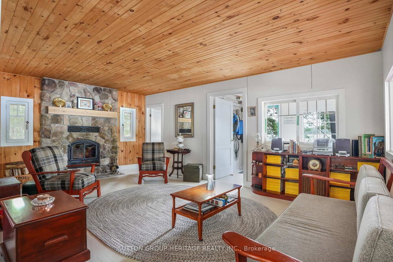 909 Ashby lake WA