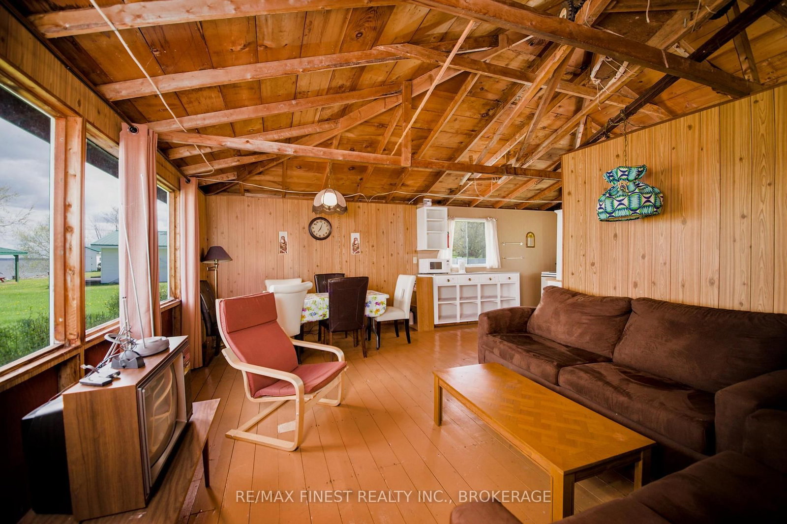 9300 Front Road • Stella, ON photo 4