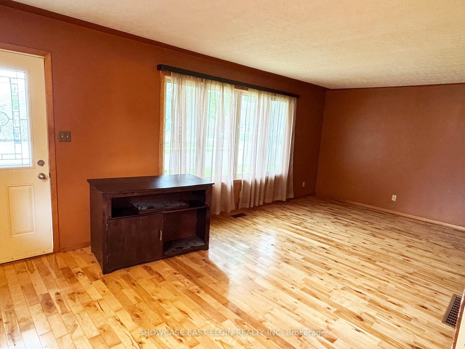 21 Clarence Street, Aylmer — photo 3