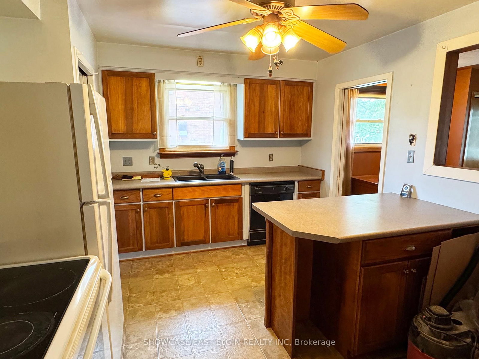 21 Clarence Street, Aylmer — photo 4