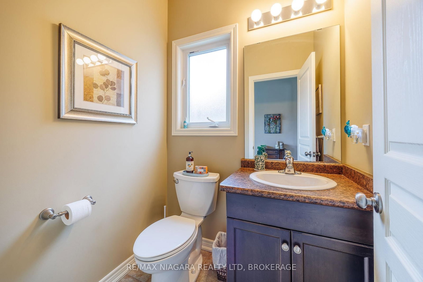 5744 Jake Crescent • Niagara Falls, ON photo 4