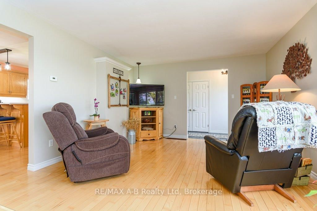4555 Perth Line 20 Road • Perth South, ON photo 21