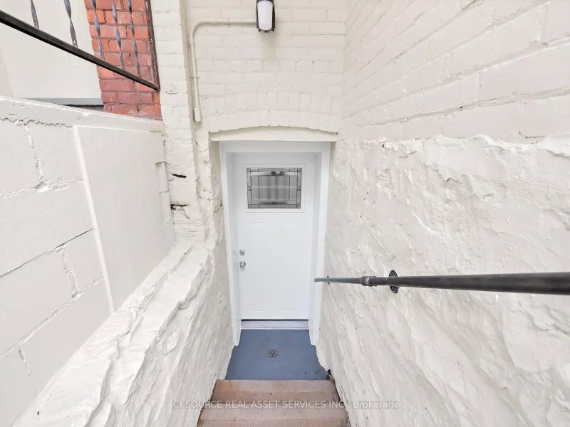 home for lease on 1-132 Holton Avenue S