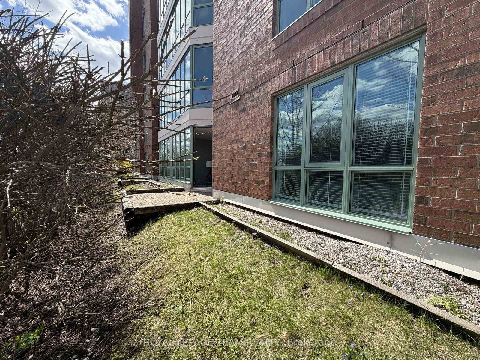 550 S Cambridge Street • #102 • Ottawa, ON photo 23