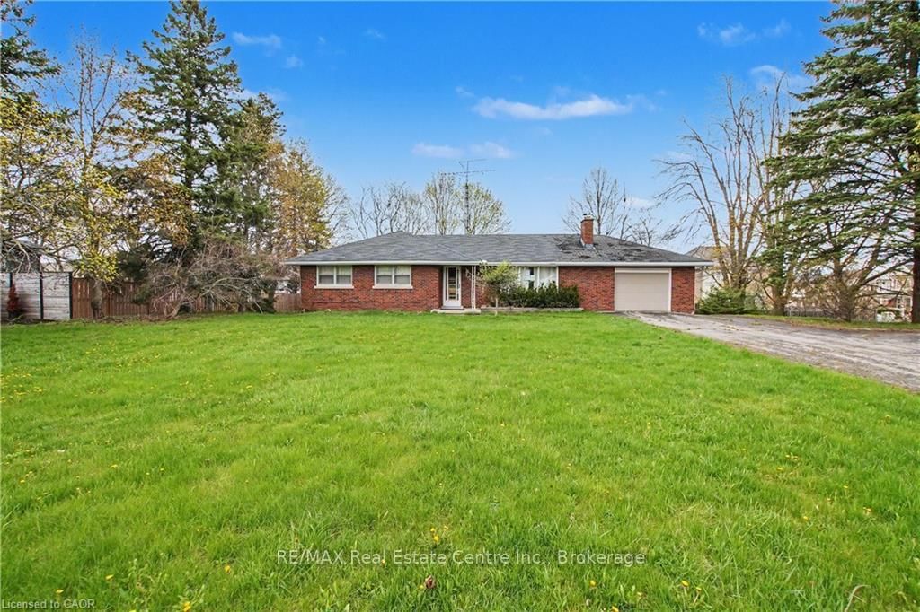 355 Guelph Avenue • Cambridge, ON photo 2