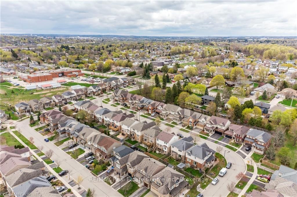 355 Guelph Avenue • Cambridge, ON photo 9