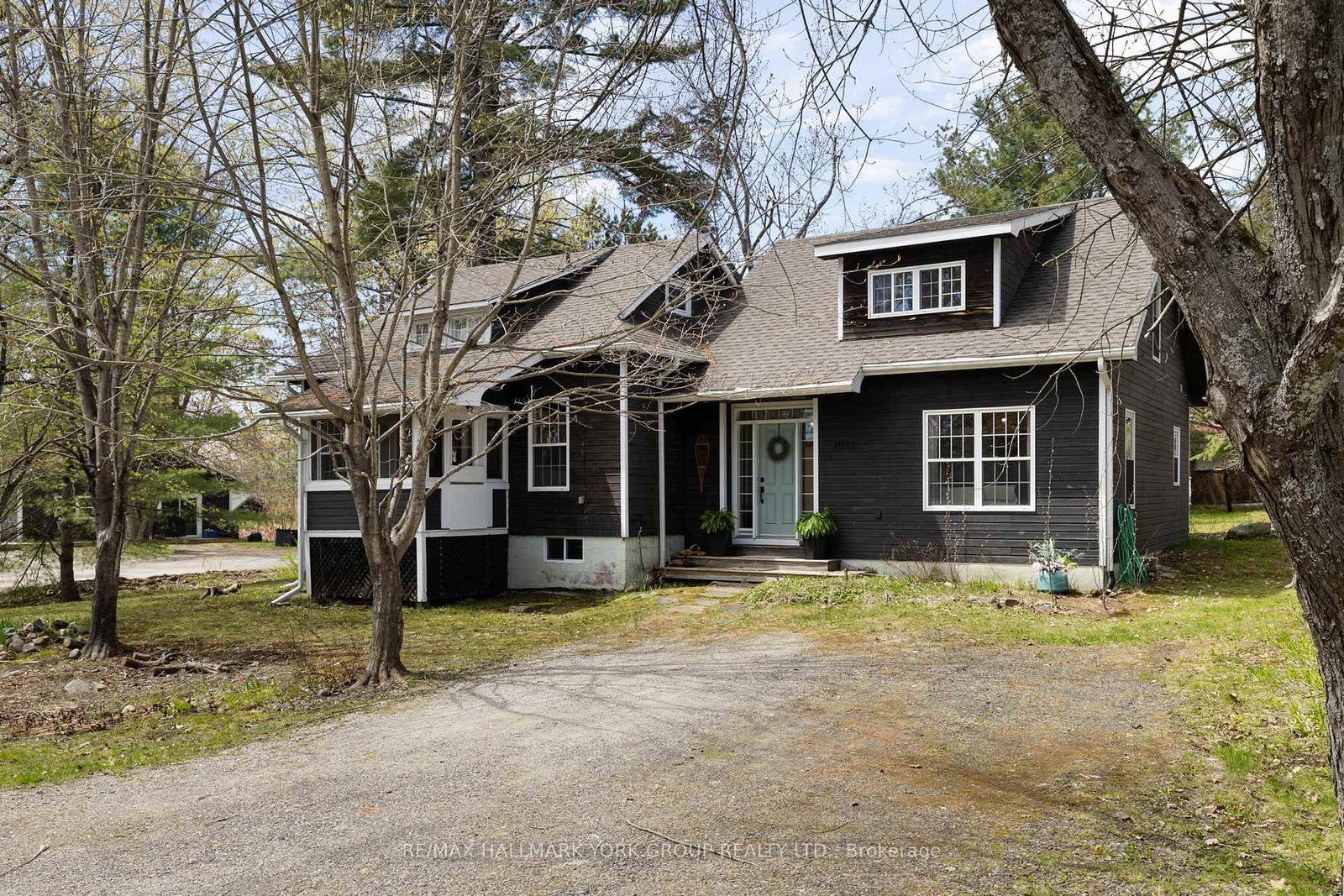 1013 Grey Street • Muskoka Lakes, ON photo 1