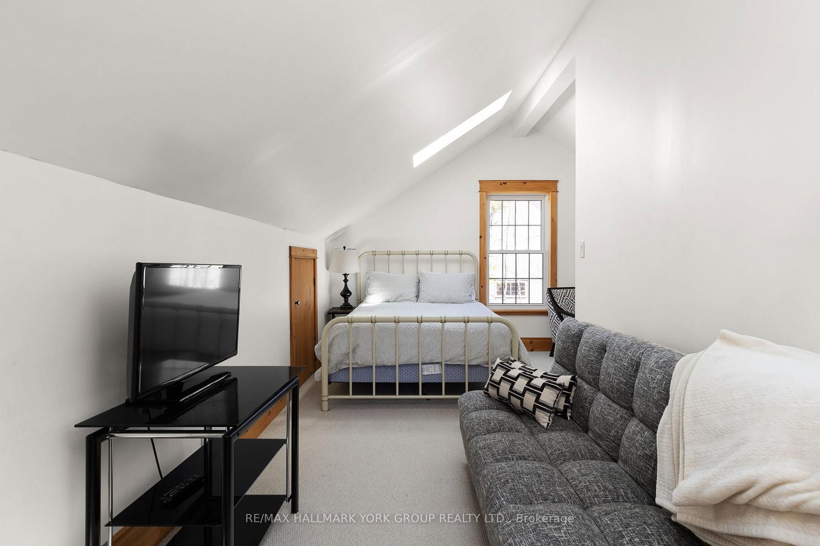 1013 Grey Street • Muskoka Lakes, ON photo 32