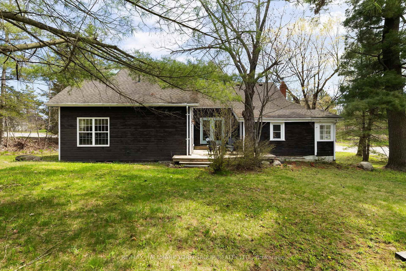 1013 Grey Street • Muskoka Lakes, ON photo 37