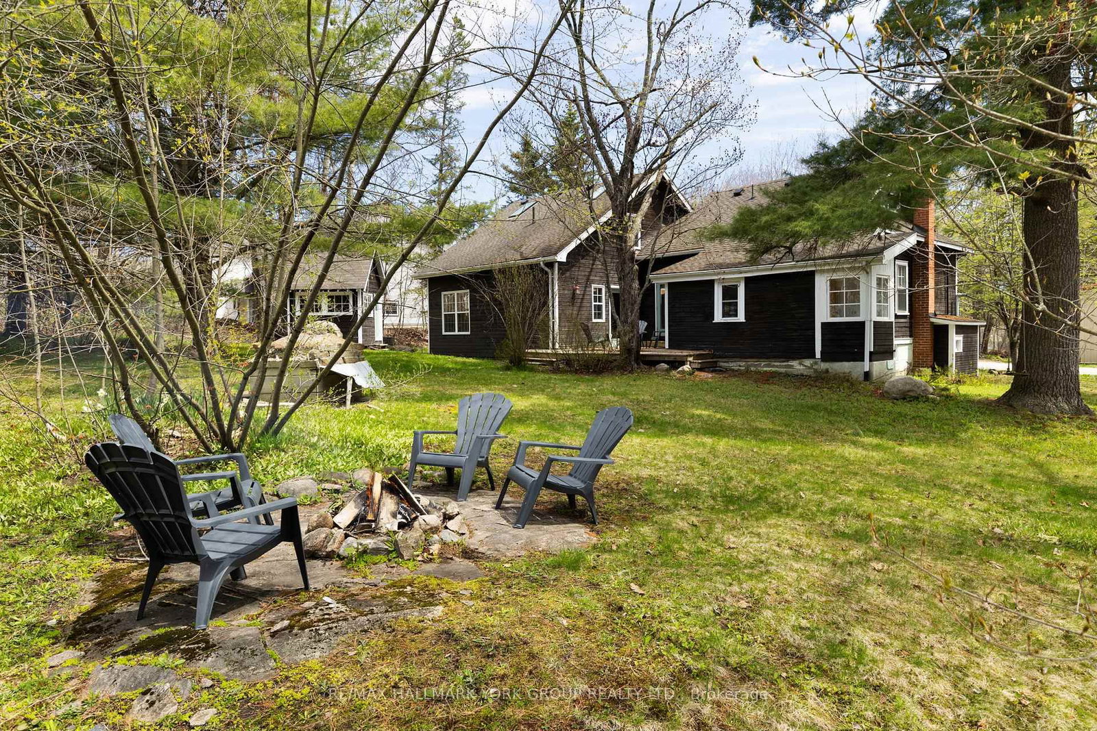 1013 Grey Street • Muskoka Lakes, ON photo 39