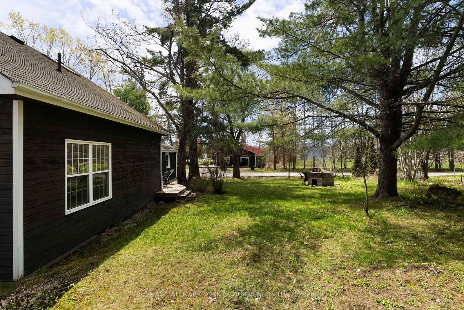 1013 Grey Street • Muskoka Lakes, ON photo 41