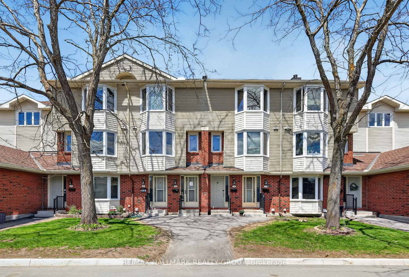 home for sale on 33 Haxby Private