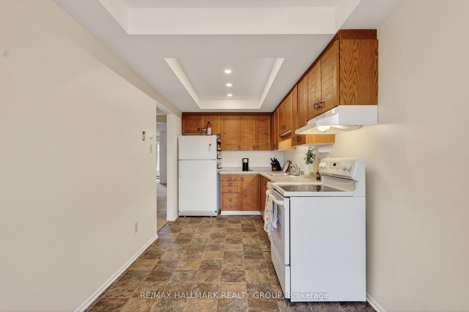 33 Haxby Private • Ottawa, ON photo 20