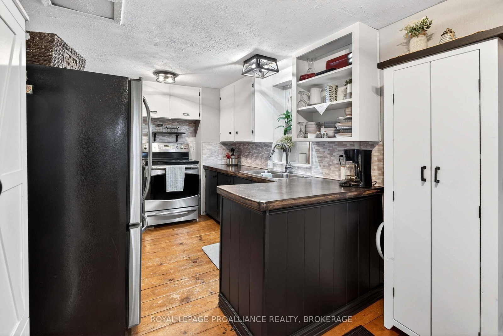 311 Burridge Road • Godfrey, ON photo 20