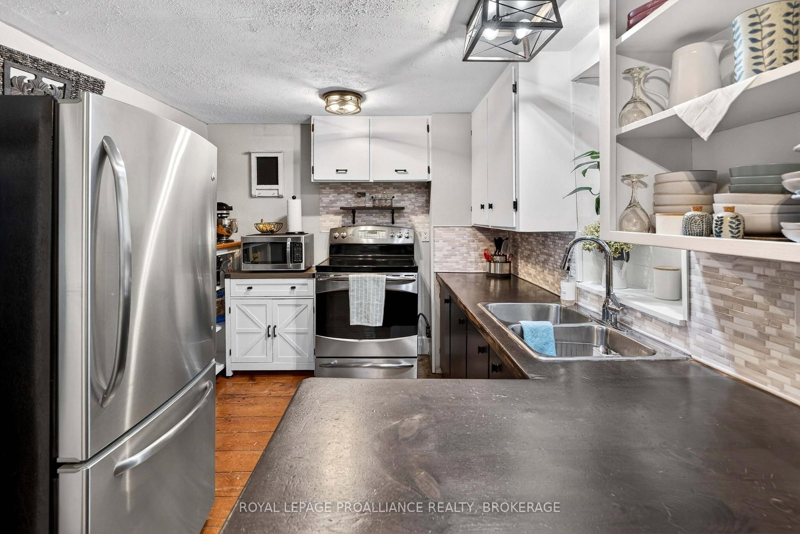 311 Burridge Road • Godfrey, ON photo 21