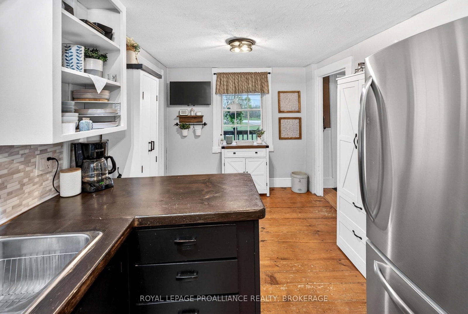 311 Burridge Road • Godfrey, ON photo 24