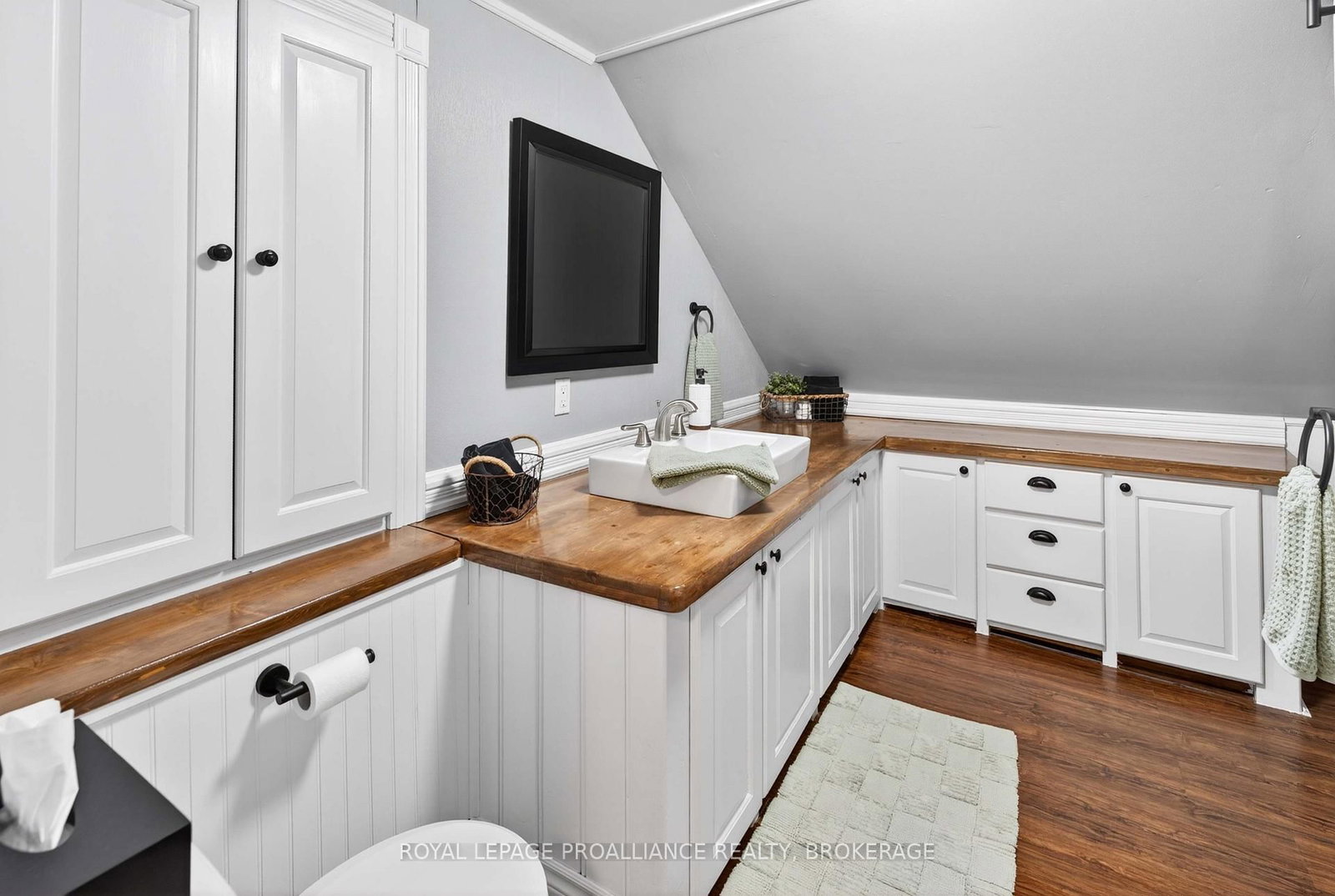 311 Burridge Road • Godfrey, ON photo 34