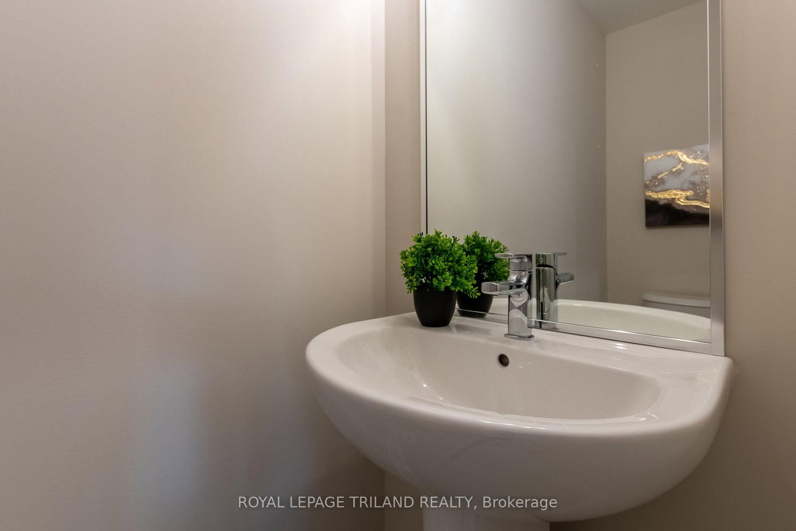 31 Allister Drive • Middlesex Centre, ON photo 21