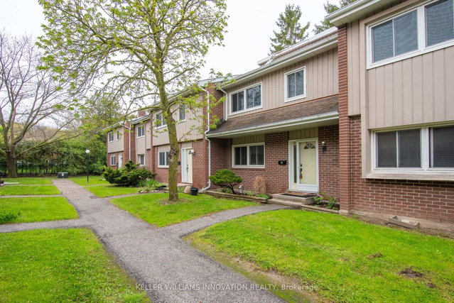 32 - 121 University Avenue E