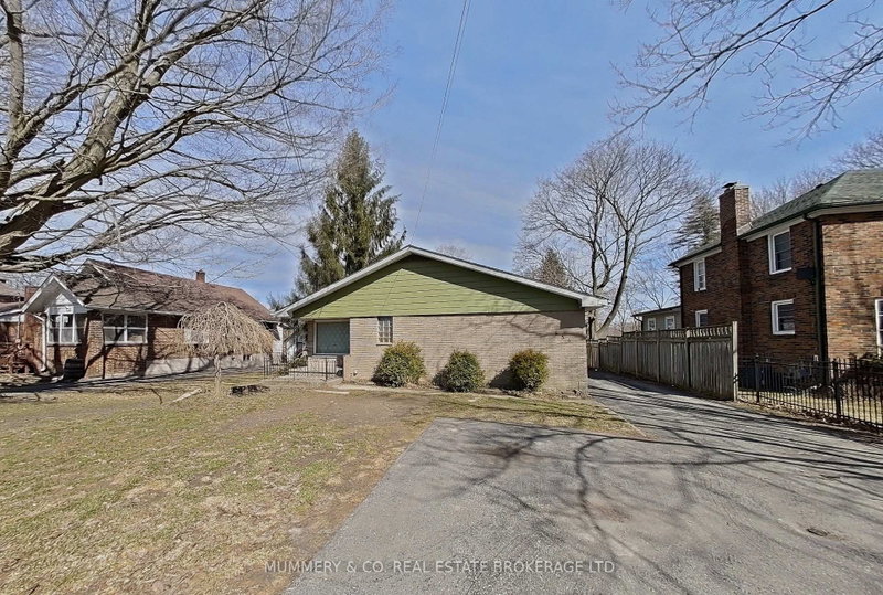 home for sale on 634 St Andrew Street