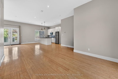 167 S Walnut Street • Hamilton, ON photo 4