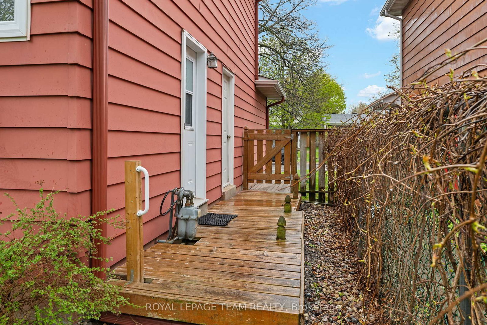 7 Centrepark Drive • Ottawa, ON photo 33