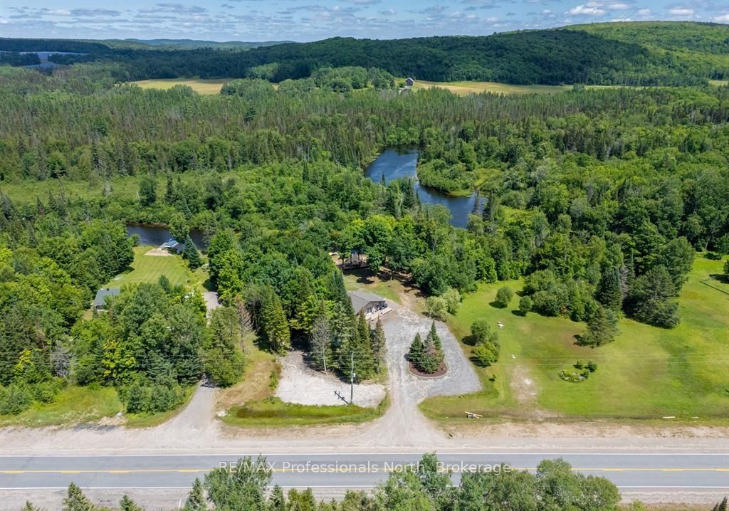 899 KATRINE Road • Burk's Falls, ON photo 2