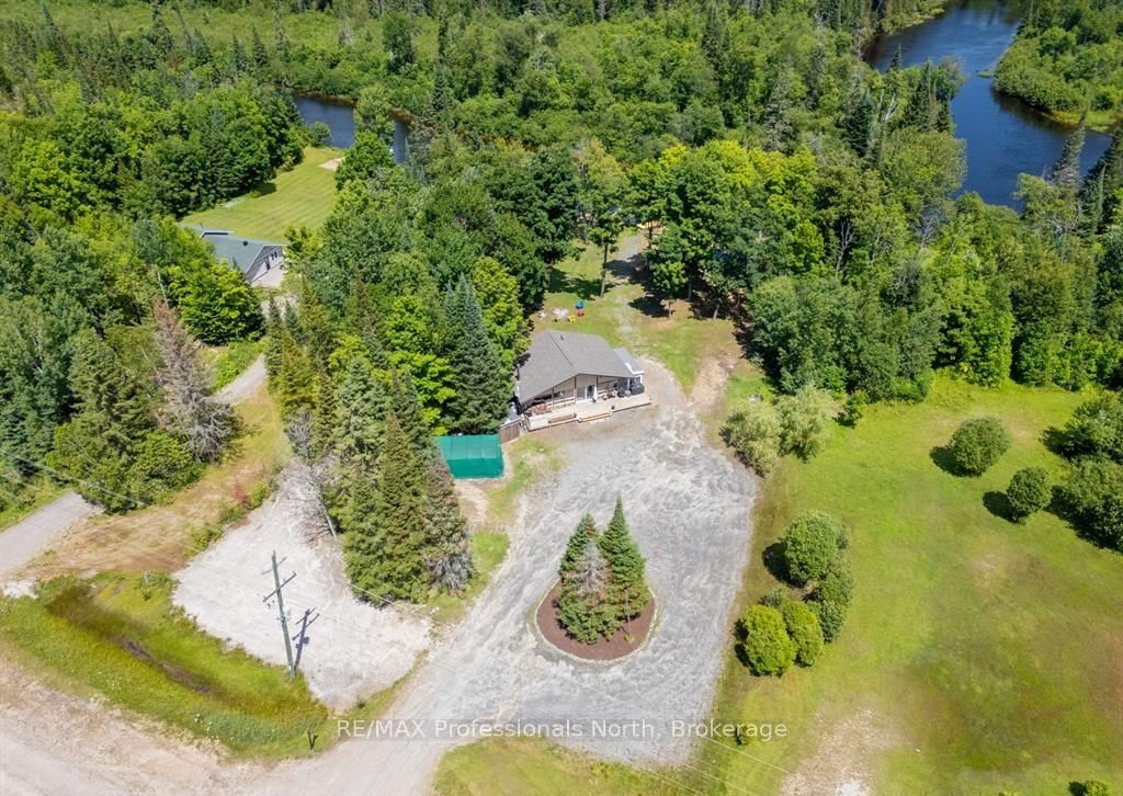 899 KATRINE Road • Burk's Falls, ON photo 3