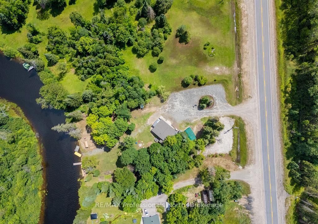 899 KATRINE Road • Burk's Falls, ON photo 4