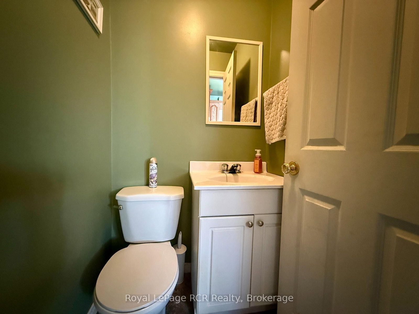 605 7th Avenue • Hanover, ON photo 12