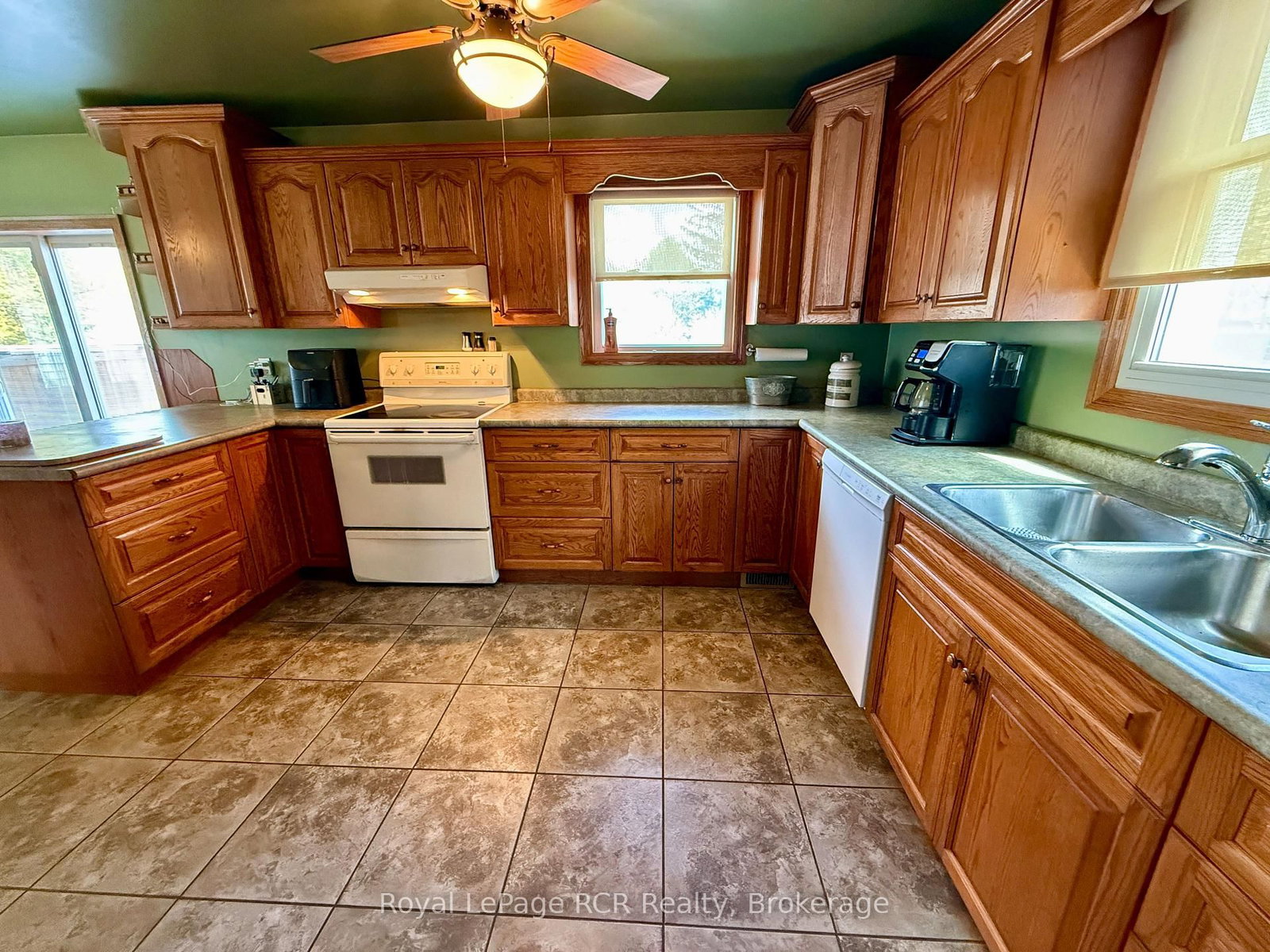 605 7th Avenue • Hanover, ON photo 13