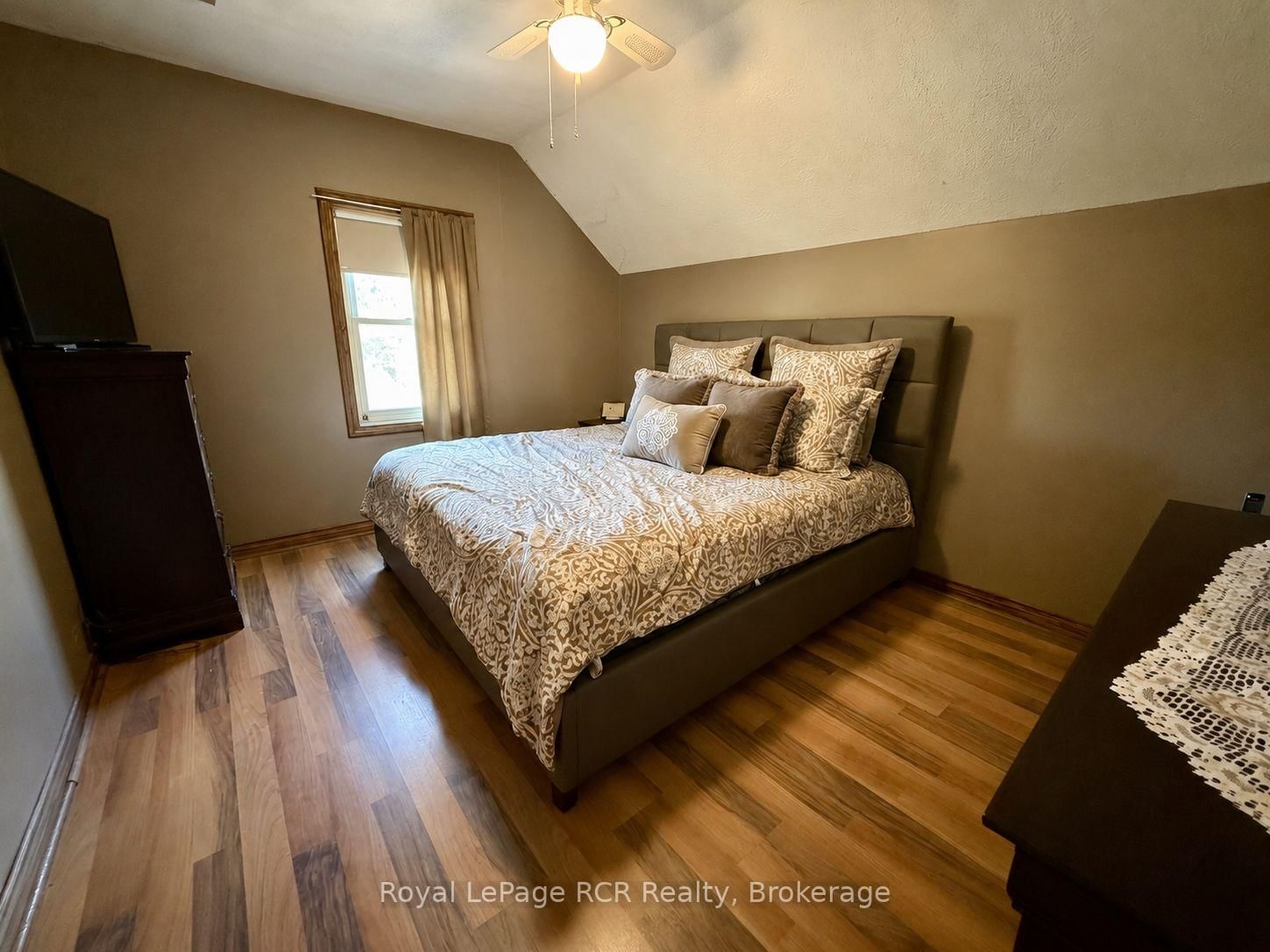 605 7th Avenue • Hanover, ON photo 26