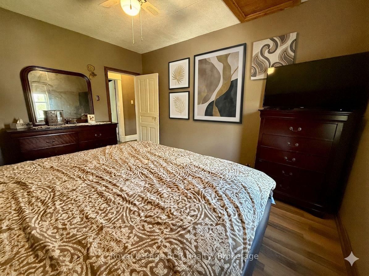 605 7th Avenue • Hanover, ON photo 27