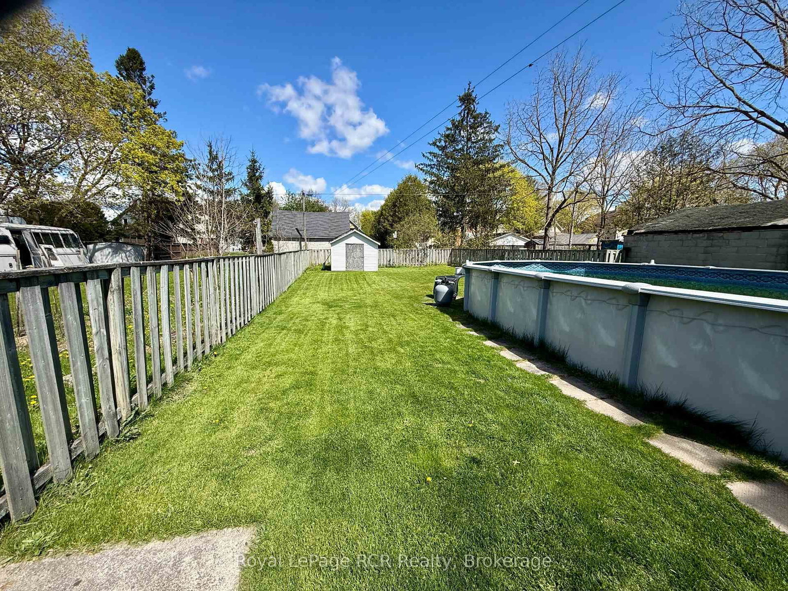 605 7th Avenue • Hanover, ON photo 3