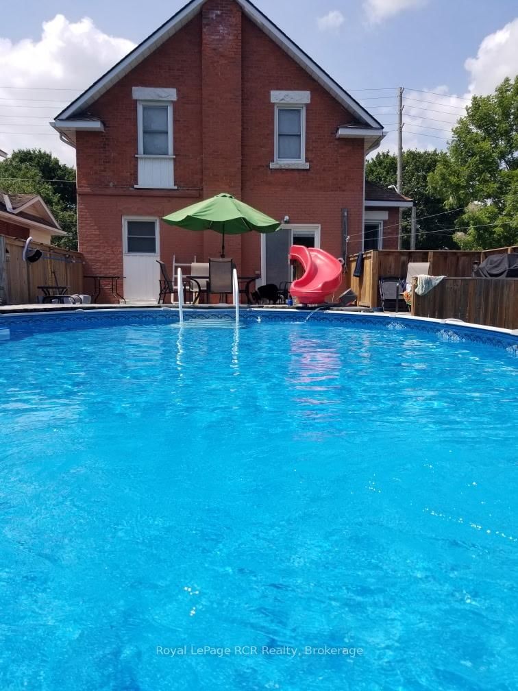 605 7th Avenue • Hanover, ON photo 6