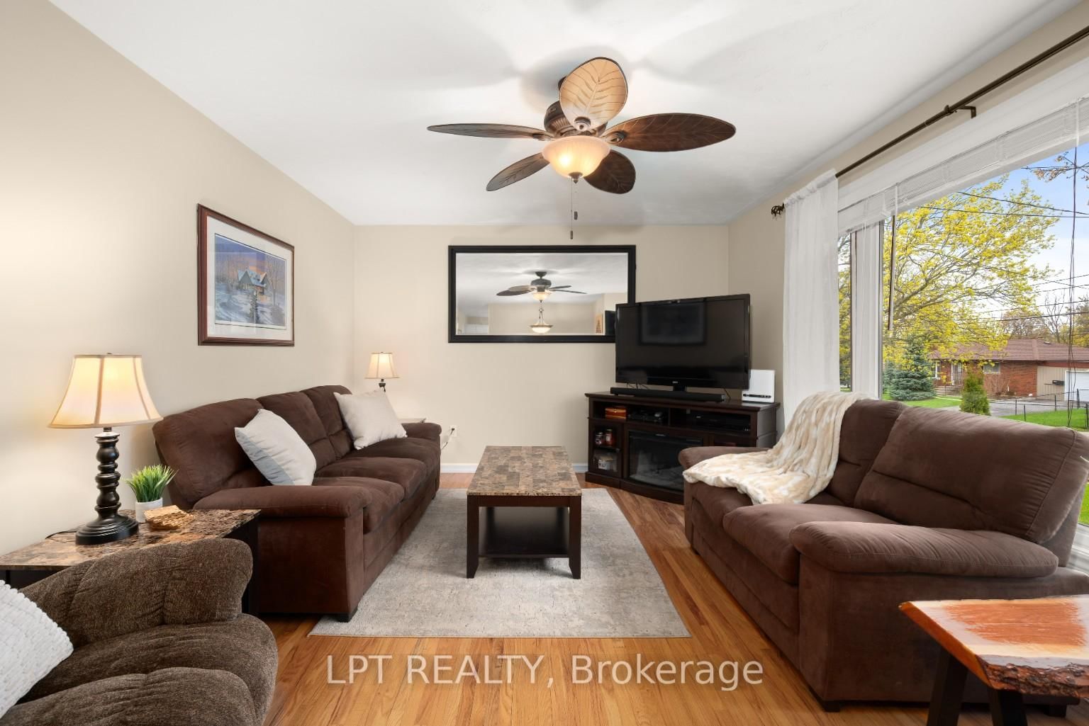 56 ST. PATRICK Street • Kawartha Lakes, ON photo 8