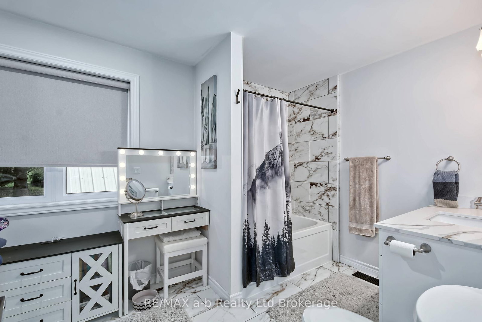 305 Robinson Street • Woodstock, ON photo 22